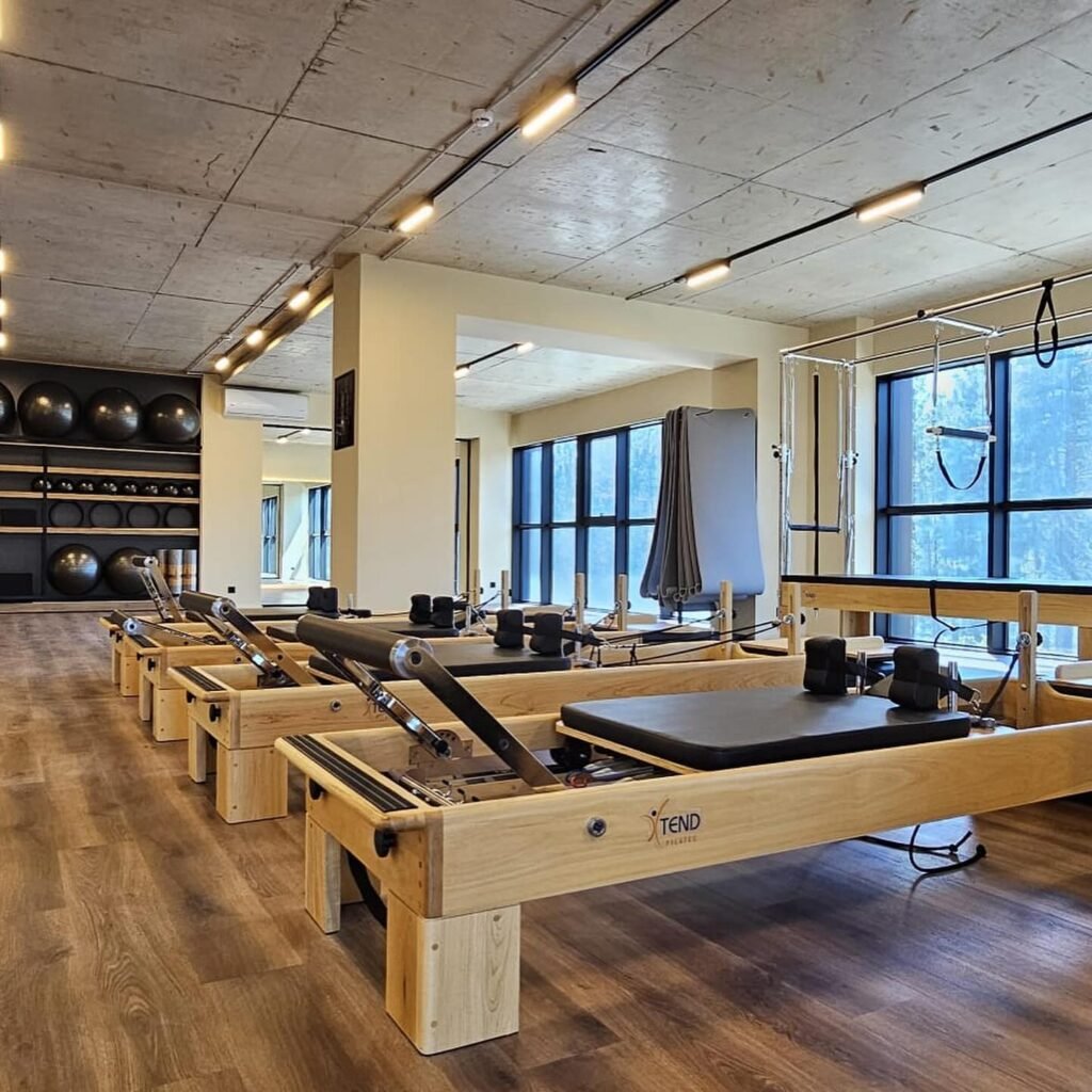 Studio Pilates professionale con reformer in legno massello Xtend Pilates
